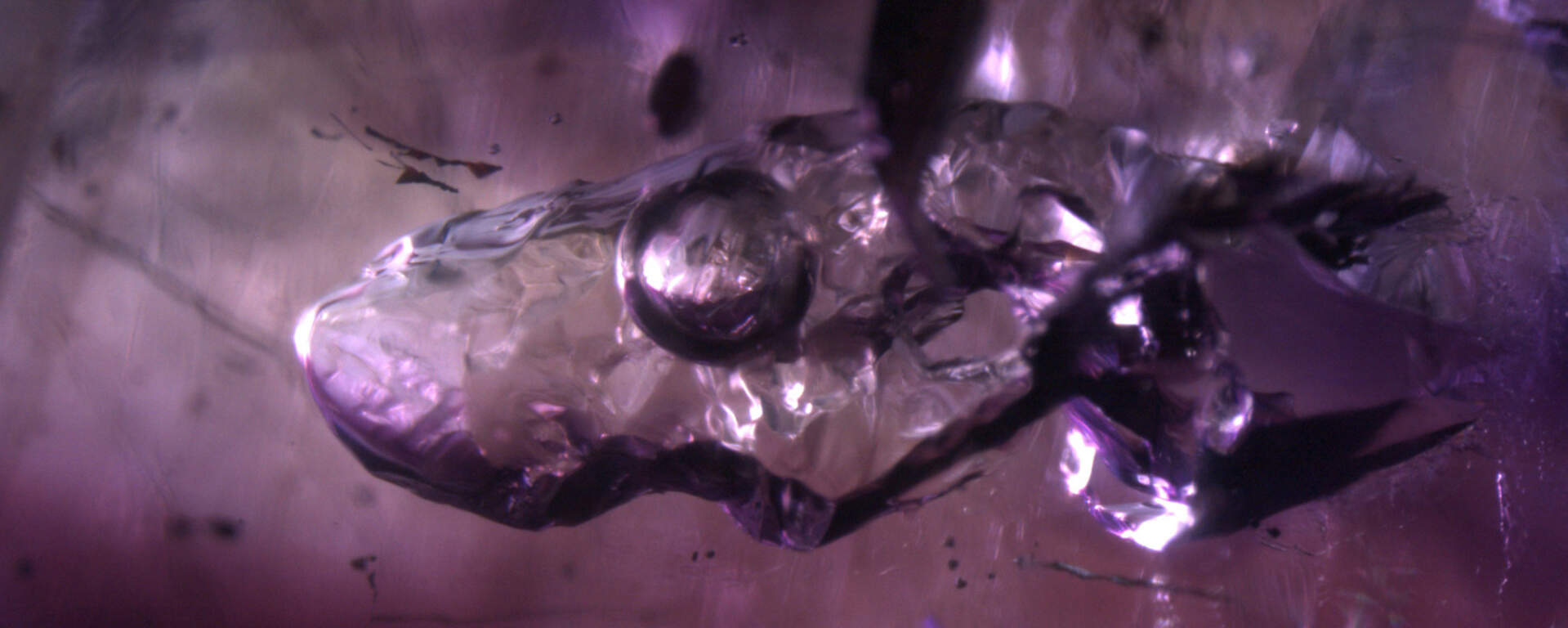Two-phase inclusion in amethyst, Brazil